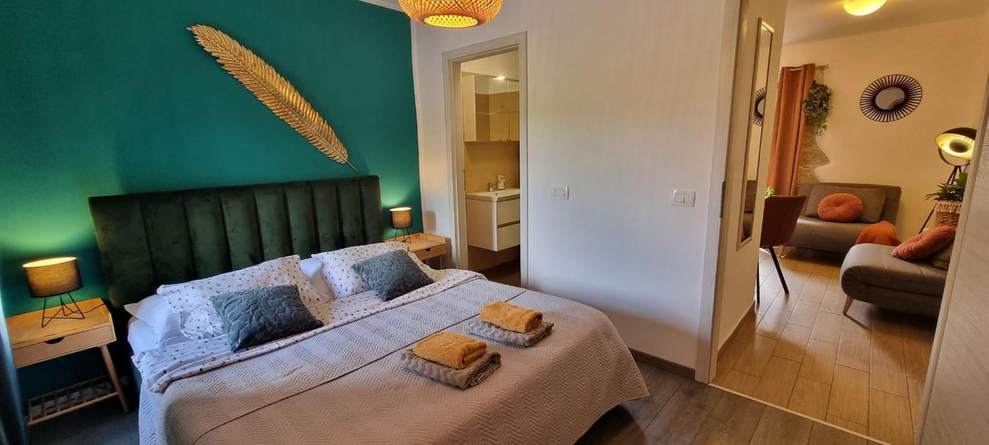 Apartment In The Smallest Town In The World Hum Экстерьер фото