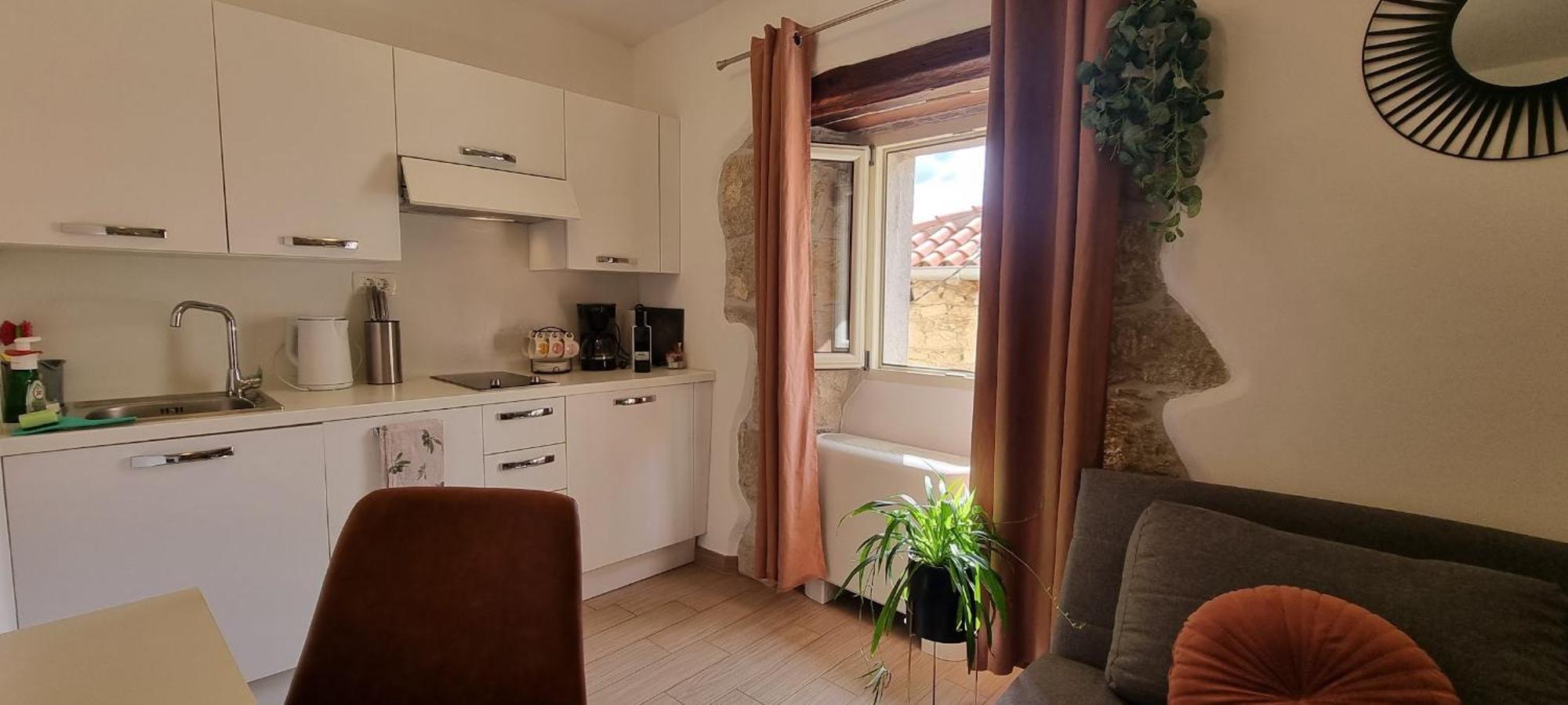 Apartment In The Smallest Town In The World Hum Экстерьер фото